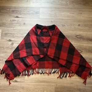 Abercrombie & Fitch shawl